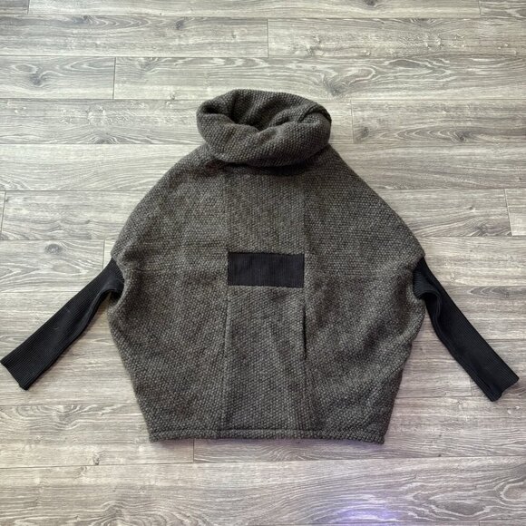 Melow By Melissa Bolduc Petrouchka Poncho Womens S/M Virgin Wool Pull Designer - Picture 1 of 15